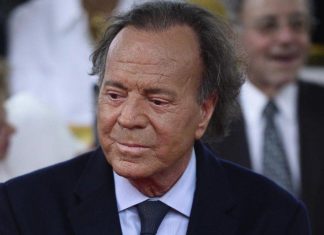 Julio Iglesias anuncia gira mundial a los 80 años