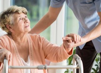 Programas de «Abrazos Digitales»: La tecnología como puente afectivo