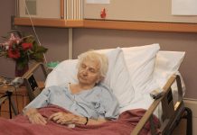 Urge la Ley «Hijito Corazón»: casi 12.000 ancianos han sido abandonados en hospitales tras alta médica