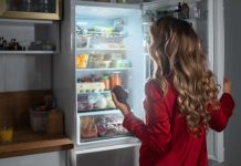 Gestión inteligente del refrigerador: los 5 alimentos que no deben ir en la puerta por seguridad alimentaria y salud