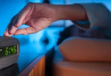 Neuróloga explica cómo afecta el cambio de hora en la salud de las personas