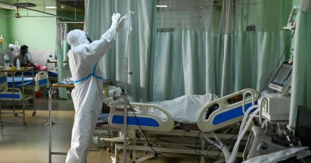 anciano-hospital enfermera