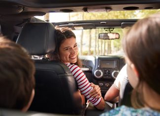 Moverse sin ataduras: el arriendo de autos gana terreno como el medio de vacacionar preferido en Chile