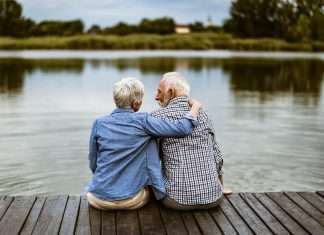 Vacaciones con adultos mayores: siga estos consejos para viajar sin estrés