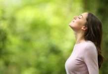 Expertos de Harvard destacan técnicas de respiración para controlar la hipertensión