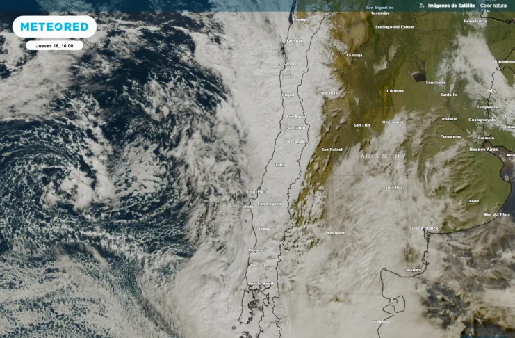 Intenso temporal azota al país: cortes de luz masivos y clases suspendidas Chile enfrenta temporal